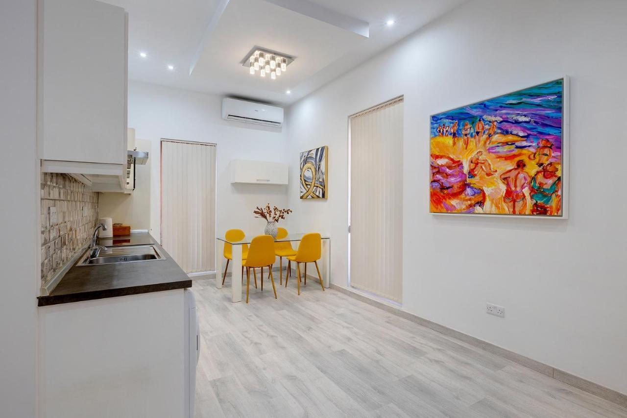 Picturesque Sliema Pad Steps From The Seafront Daire Dış mekan fotoğraf